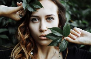 蒙娜丽莎(002918.SZ)实控人之一张旗康拟减持不超0.37%股份 蒙娜丽莎(002918.SZ)实控人之一张旗康拟减持不超0.37%股份