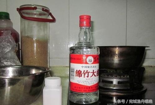 钓鱼饵料用白酒拌怎么样