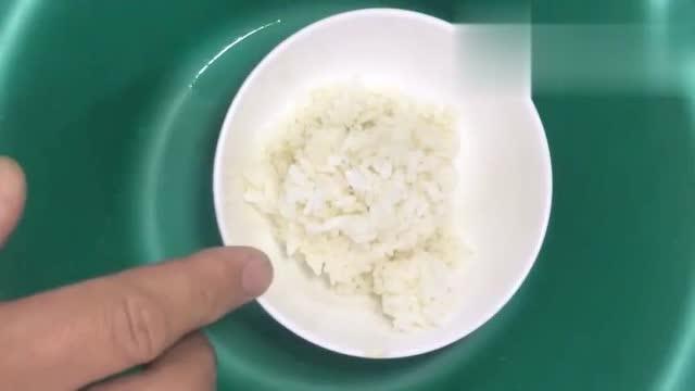 泡米钓鱼饵料的正确使用方法,让鱼儿疯狂咬钩!