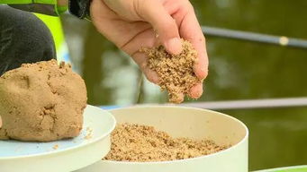 熟牛肝钓鱼饵料的黄金配比与实战应用指南