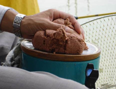 空钓饵料使用全攻略,钓鱼高手必学的实用技巧 空钓饵料使用全攻略,钓鱼高手必学的实用技巧