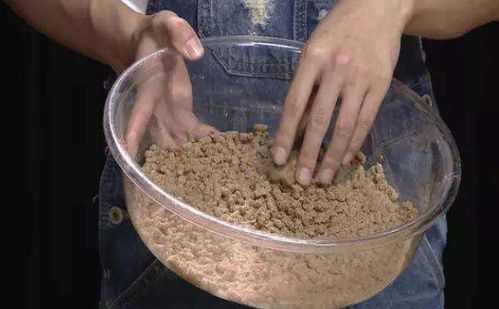 糍粑钓鱼饵料怎么配的好？这份秘方让你鱼儿上钩率飙升！