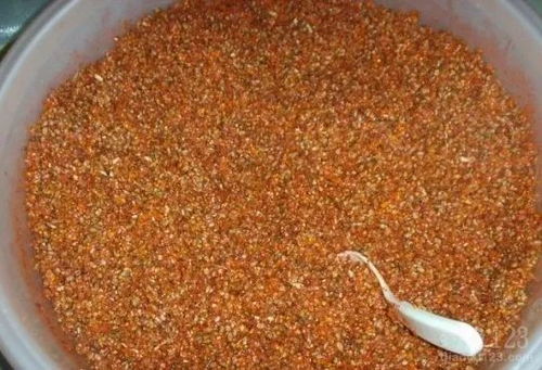 自制发酵钓鱼饵料，简单三步教你打造超强诱鱼秘方！附视频教程