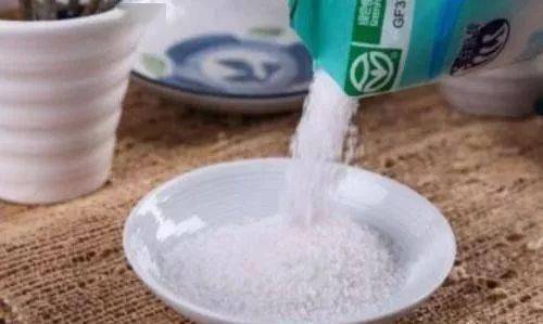 红虫液钓鱼饵料的完美配方,如何配制高效的钓鱼饵料 红虫液钓鱼饵料的完美配方,如何配制高效的钓鱼饵料