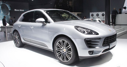 如何评估汽车的车身稳定性,影响驾驶安全的因素?